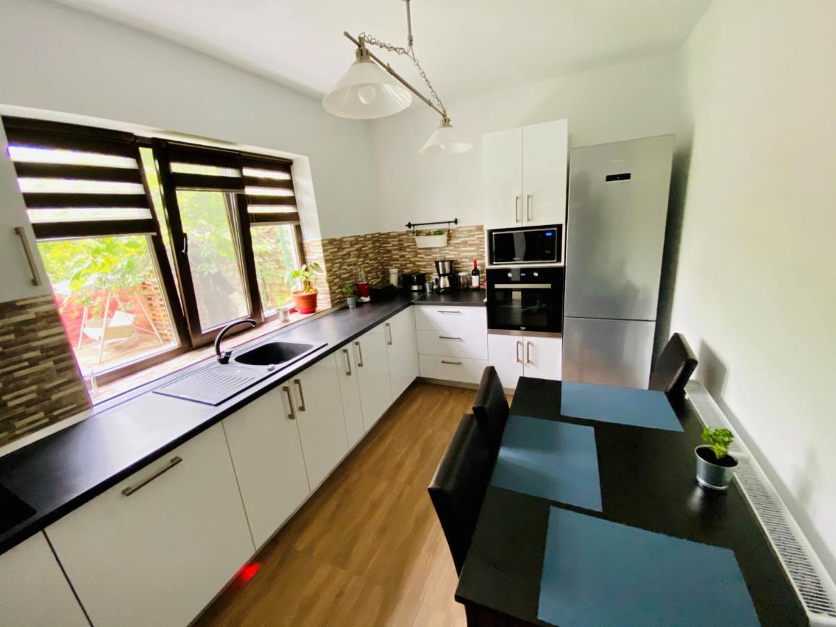 Holiday Home Esku Orsova Exterior photo